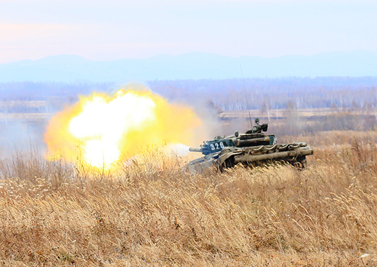 Боевой стрельбой начали контрольную проверку танкисты ВВО в Приморье - «Минобороны»