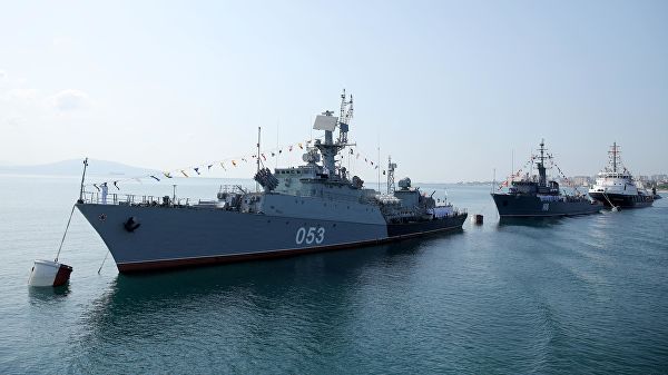 Главком ВМФ России поздравил экипажи кораблей с Пасхой. «Минобороны»