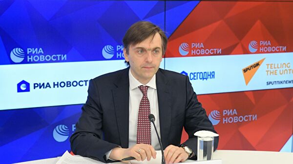 Кравцов поддержал закрепление статуса дистанционного образования - «Совет Федерации»