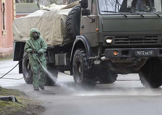 Подразделение химзащиты ЗВО совершило 250-км марш в Новгородскую область для спецобработки социальной инфраструктуры - «Минобороны»