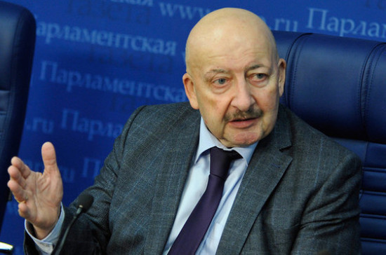 Сафаралиев: в бюджете на 2020 год заложена сумма на выплаты по 5 тысяч классным руководителям. «Госдума»