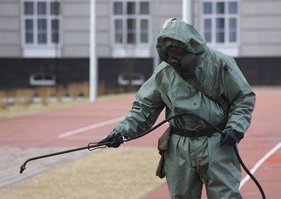 Военнослужащие ЗВО ежедневно обрабатывают 70 тыс. кв. метров территории гражданских объектов - «Минобороны»