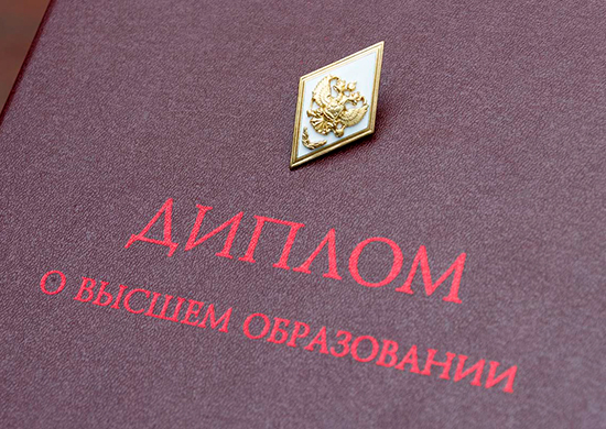 Более 12 тысяч молодых лейтенантов из 36 вузов Минобороны России пополнят ряды ВС РФ - «Минобороны»