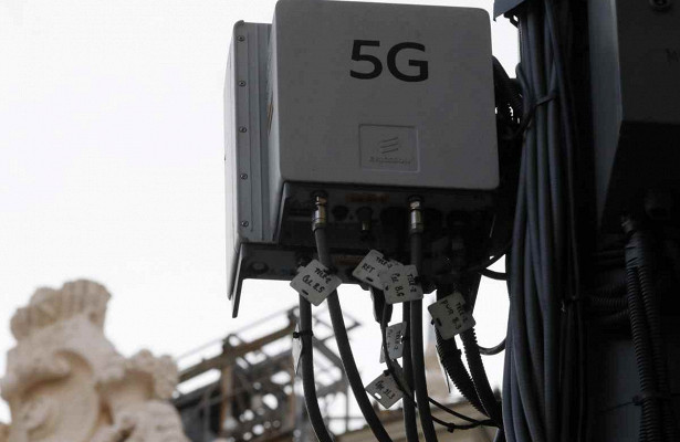 Депутат Госдумы окрестил вышки 5G иностранным оружием против России. «Госдума»