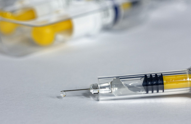 Детские прививки хотят сделать обязательными. «Совет Федерации»