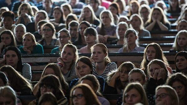 Госдума разрешила студентам преподавать в школах и вести детские кружки. «Госдума»