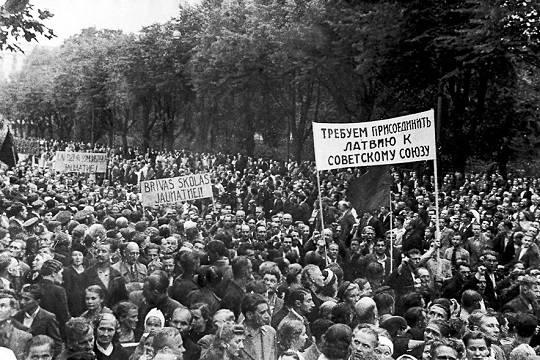 Латвия против России — Прибалты снова вспомнили о страданиях «под гнётом оккупационного» советского режима: Латвия объявила себя донором СССР. «Минюст»