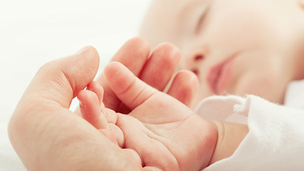 Минздрав уточнил рекомендации по тестированию новорожденных на COVID-19. «Минздрав»