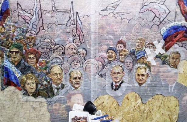 Мозаику с изображением президента РФ и других чиновников убрали из храма. «Совет Федерации»