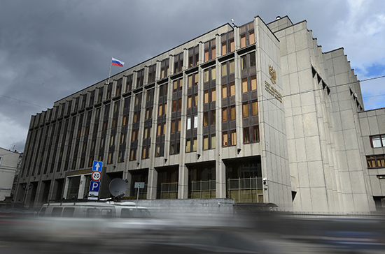 Рабочая группа Совфеда предлагает увеличить размеры пособий уязвимым категориям россиян. «Совет Федерации»
