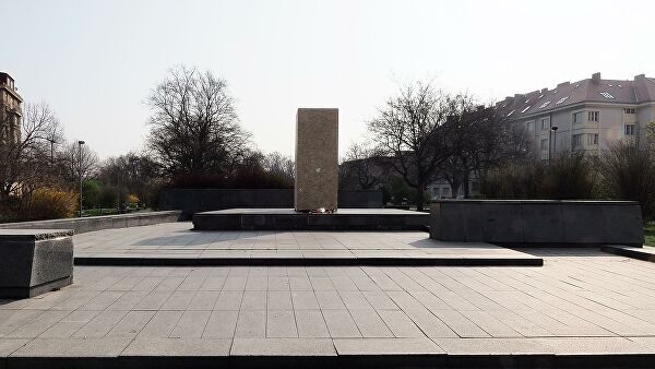 В МИД прокомментировали ситуацию вокруг сноса памятника Коневу в Праге. «МИД России»