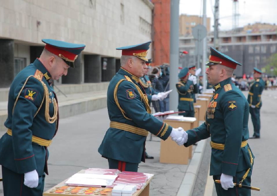 В Москве состоялось торжественная церемония выпуска слушателей Военного учебно-научного центра Сухопутных войск - «Минобороны»