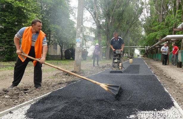 В Саратове ремонтируют 50 участков тротуаров. «Госдума»