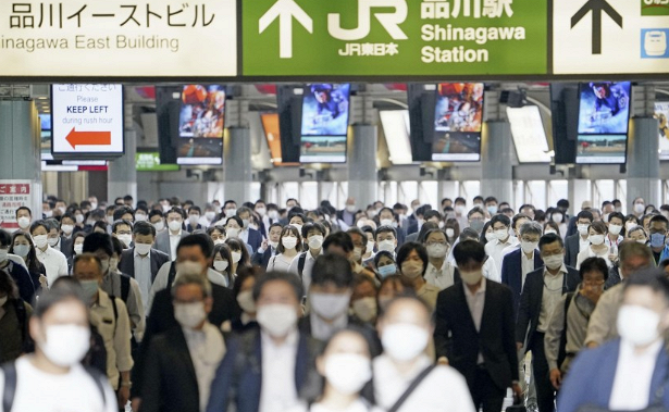 5000 рабочих в Японии уволены из-за выпадения коронавируса. «Минздрав»