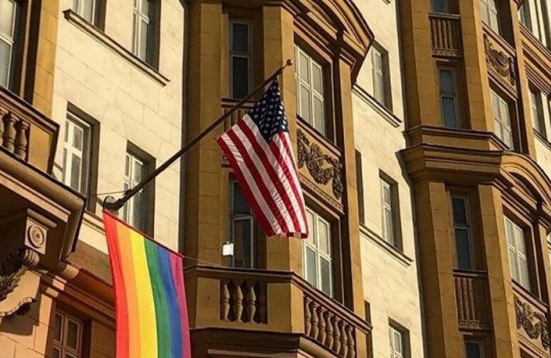 МИД.поиздевался над.США.из-за.флага ЛГБТ  «МИД России»