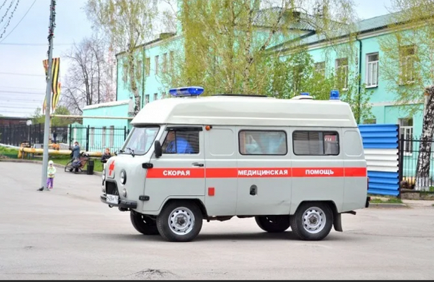 На отсутствие выплат и средств защиты пожаловались сотрудники «скорой» в Ипатово. «Минздрав»