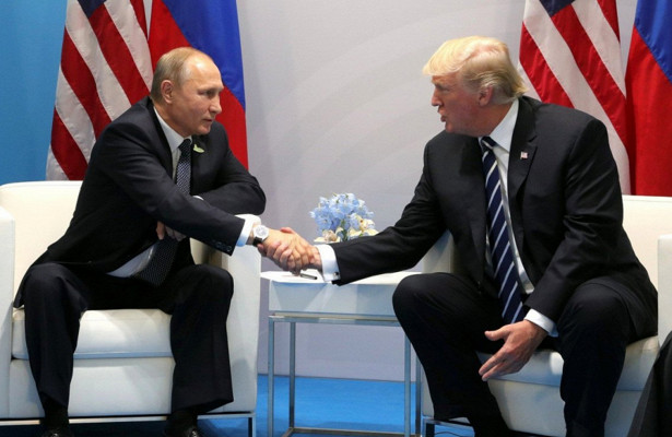 Неопределившийся: Трамп жестко ведет себя с.Россией, но.зовет ее.в.G7  «Совет Федерации»
