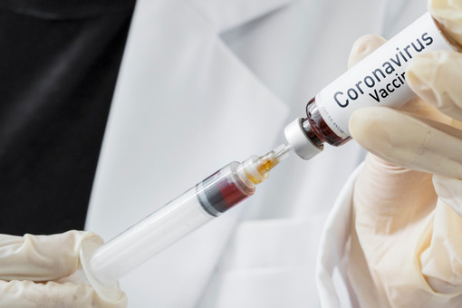 Перечислены тревожные симптомы при.вакцинации от.коронавируса&nbsp «Минобороны»