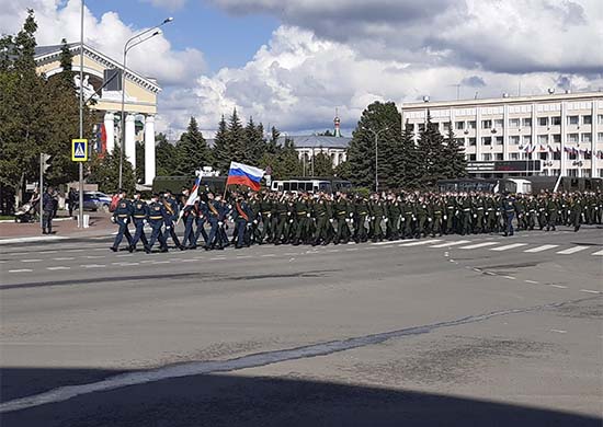 Подразделения ракетного соединения РВСН начали подготовку к военному параду в Йошкар-Оле - «Минобороны»