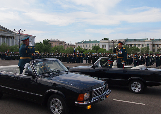 В Чите прошла генеральная репетиция военного парада посвященного 75-й годовщине Победы в Великой Отечественной войне - «Минобороны»