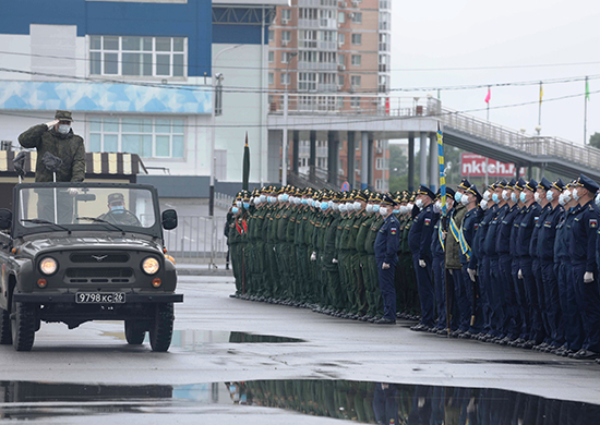 В Хабаровске начались тренировки подразделений - участников парада, посвященного 75-й годовщине Победы - «Минобороны»