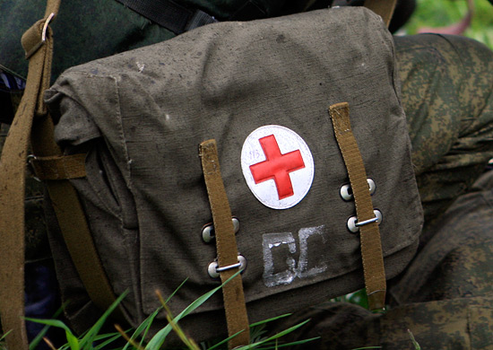 В Ленинградской области медики общевойсковой армии ЗВО отработали оказание первой помощи в экстремальных условиях - «Минобороны»