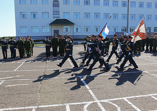 В мобильном соединение войск РХБ защиты в Саратовской области прошли торжественные мероприятия, посвященные 41-й годовщине со дня образования - «Минобороны»