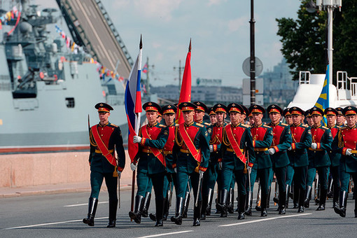 В параде 24 июня в Петербурге примут участие «Искандеры» и С-400. «Минобороны»