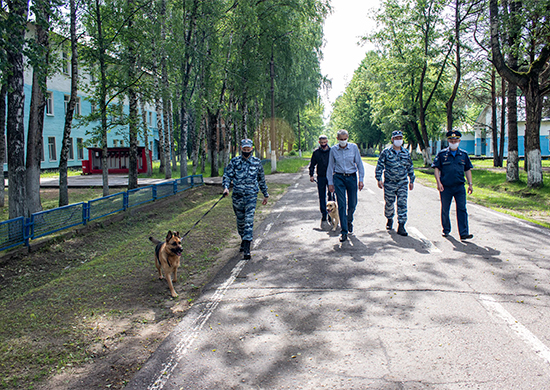 В соединении военно-транспортной авиации ВКС в Тверской области проводится месячник «Армия против наркотиков» - «Минобороны»