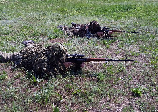 Всеармейский этап конкурса снайперских пар «Снайперский рубеж» стартовал в ЗВО - «Минобороны»