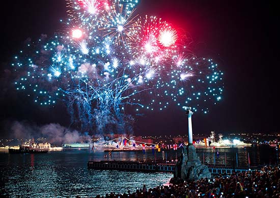 День ВМФ в Севастополе завершится гала-концертом и праздничным салютом - «Минобороны»