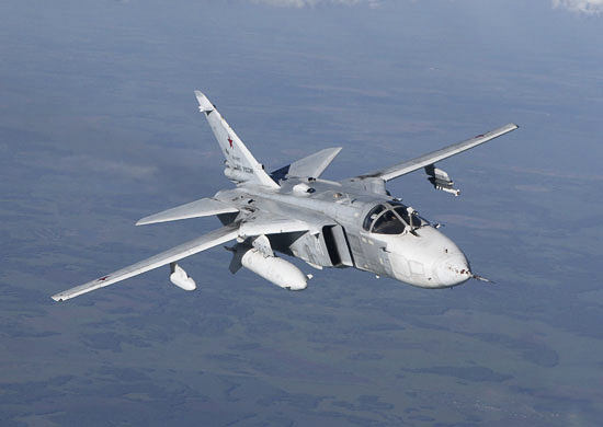 Экипажи бомбардировщиков Су-24М вышли из-под ракетного удара условного противника под Волгоградом - «Минобороны»