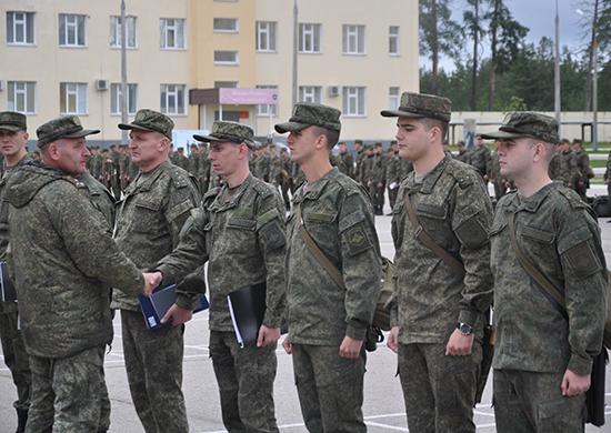 В Ленинградской армии ЗВО завершились сборы с офицерами-выпускниками военных вузов - «Минобороны»