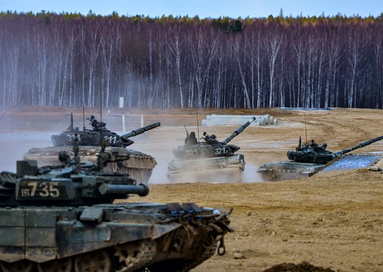 В Ленинградской области танкисты общевойсковой армии ЗВО уничтожили более ста бронированных целей условного противника - «Минобороны»