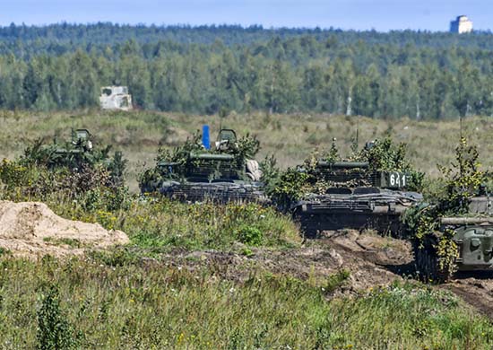 В Ленобласти разведчики ЗВО совершили многокилометровый марш-бросок с использованием передовой навигационной аппаратуры - «Минобороны»