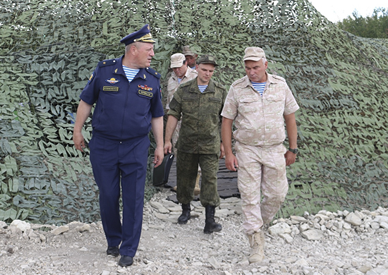 Воинские части и подразделения Новороссийского гвардейского горного соединения ВДВ развернули и оборудовали скрытые полевые пункты управления в рамках внезапной проверки - «Минобороны»