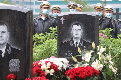 В.Петербурге открыли мемориал погибшим год.назад подводникам в.Баренцевом море&nbsp «Минобороны»