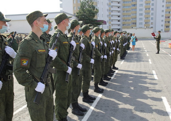 Курсанты военного учебного центра Уральского федерального университета приняли присягу - «Минобороны»