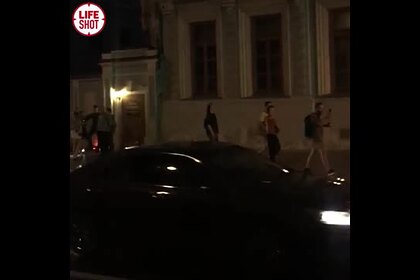 Обстановку у.посольства Белоруссии в.Москве показали на.видео&nbsp «МИД России»