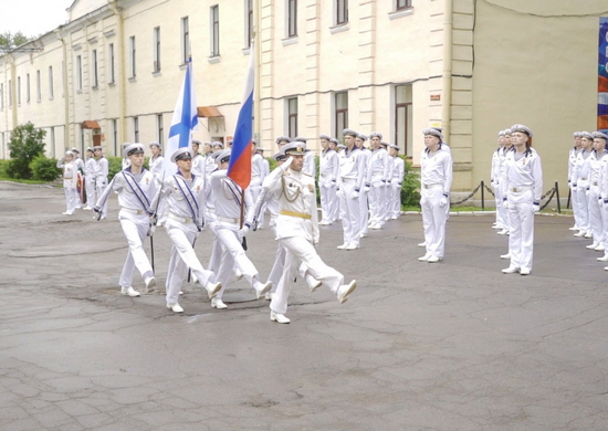 Торжественная церемония открытия памятника выпускникам, посвятившим свою жизнь Военно-Морскому Флоту России, состоялась в Военно-морском политехническом институте ВУНЦ ВМФ «Военно-морская академия» - «Минобороны»