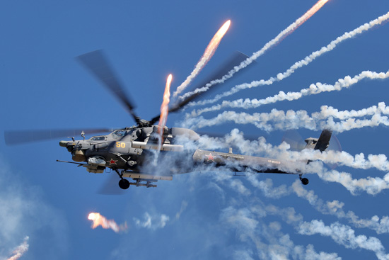 В Псковской области экипажи армейской авиации Западного военного округа выполнили учебно-боевые задачи на комплексных тренажёрах - «Минобороны»