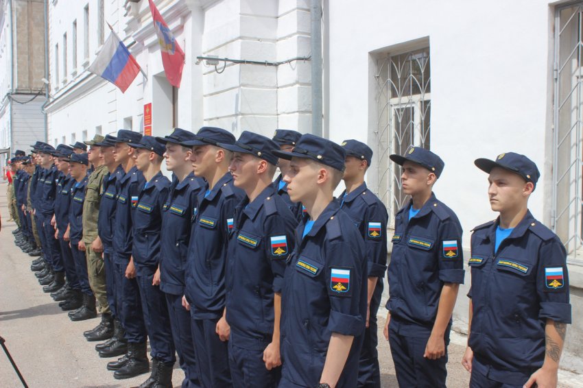 В военном комиссариате Севастополя прошла торжественная отправка в войска новобранцев весеннего призыва 2024 года - «Минобороны»