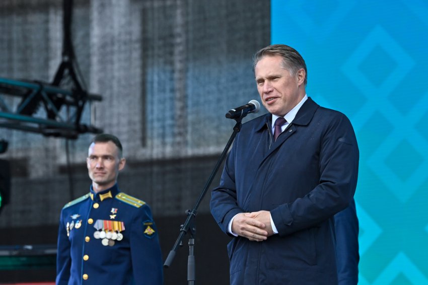 Михаил Мурашко поздравил жителей Коми с Днем Республики и оценил систему здравоохранения региона - «Минздрав РФ»