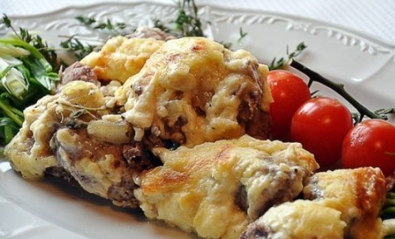 Мясо по-французски с картофелем